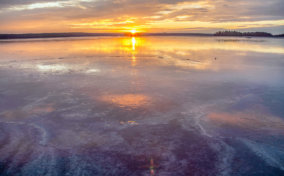 залив Уксунлахти зимой, закат